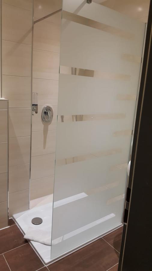 Stadthotel באד פאלינגבוסטל מראה חיצוני תמונה