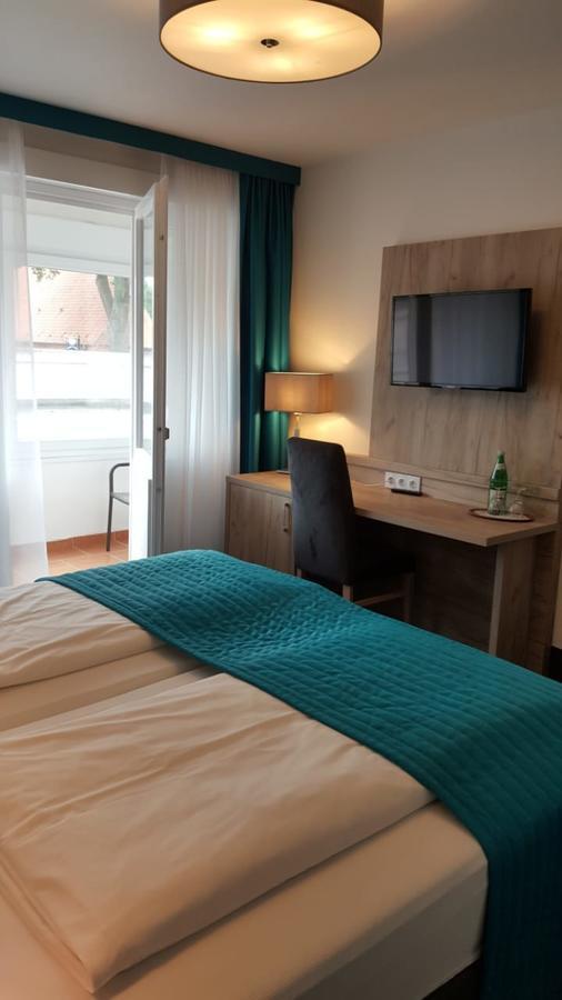 Stadthotel באד פאלינגבוסטל מראה חיצוני תמונה